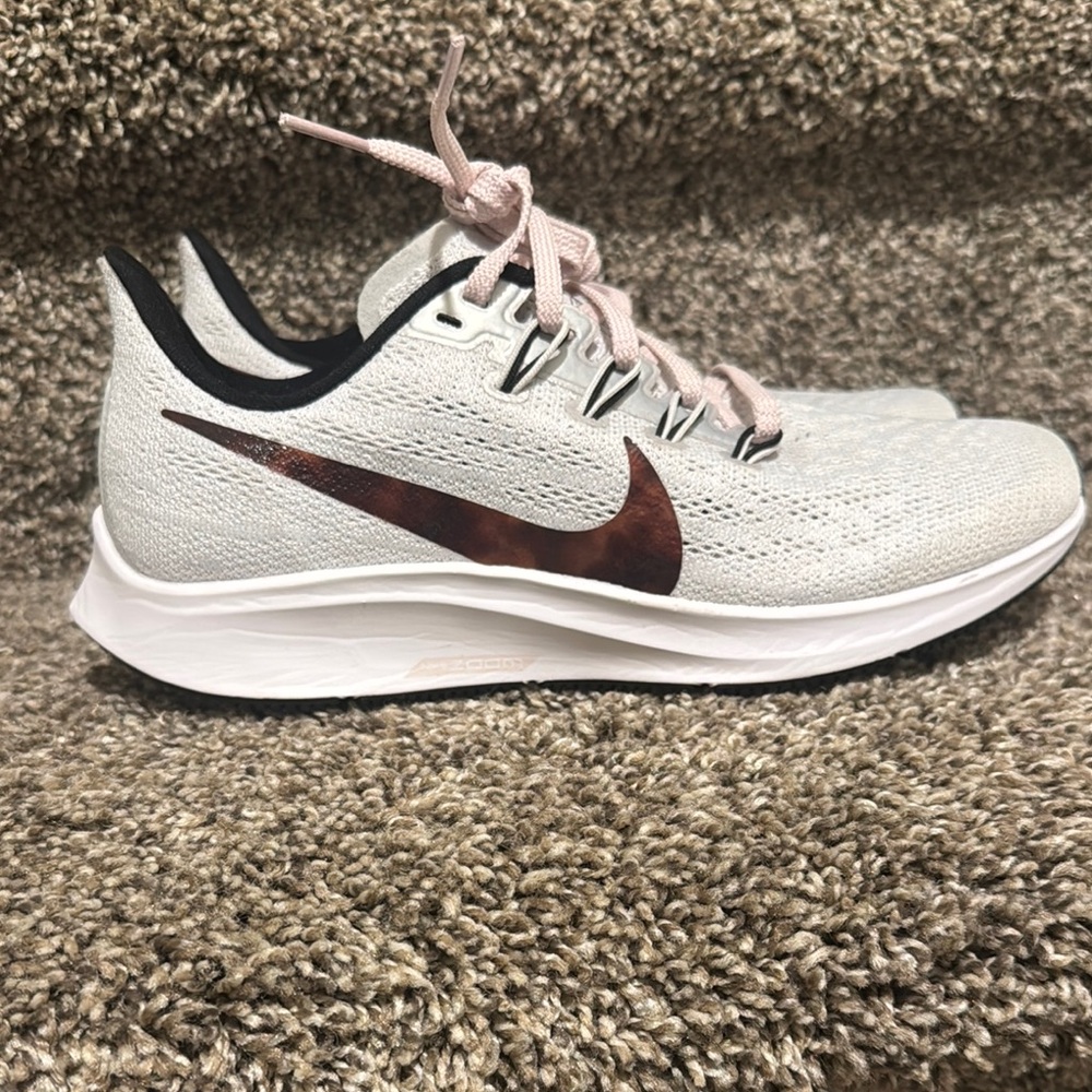 Nike Women's White and Black Running Shoes